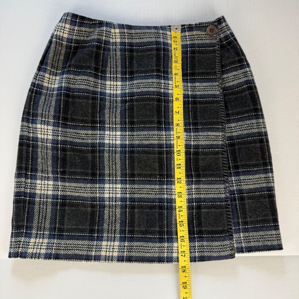 Herman Geist Grey Navy Plaid Wool Blend Wrap Mini Skirt Size 4P Petite Vintage - Picture 6 of 6